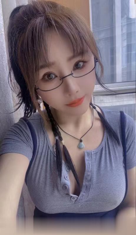 明月路少妇.-2.jpg