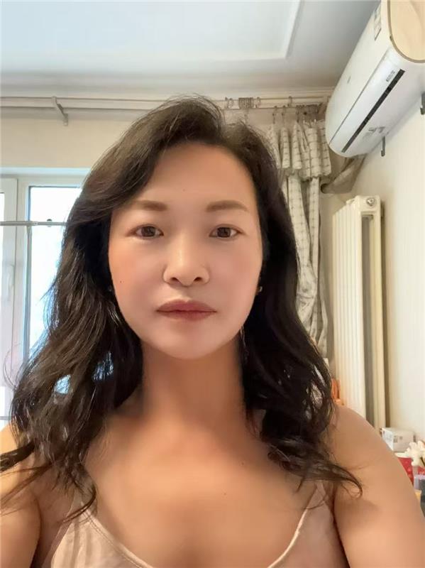 北京高挑性感的熟女-2.jpg