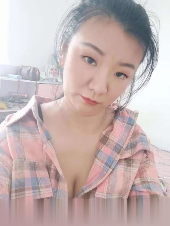 广东-广州番禺全套小姐-1.jpg